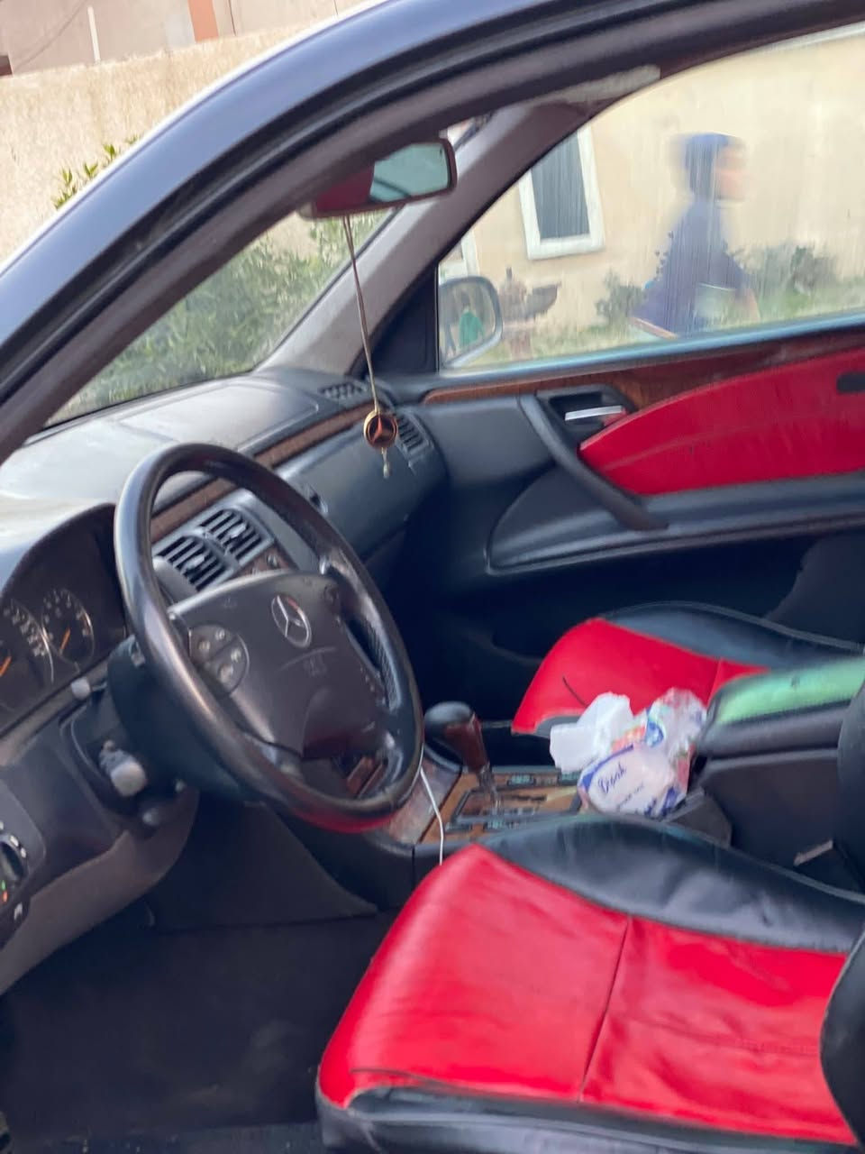 السلام عليكم مرسيدس مديل 2000 رقم اربيل بسمي السيارة على أديه صار عندي 5️⃣ سنوات اني صبغتها بدون ضربه او طخه جماليه فقط السياره بيها غرفه ثانيه مالتها البلاديه احتياط مري شفط فتحه مكينه V 6 منظومة تبريد جديده السياره ما ناقصها شي مكان السياره بغداد *********** السعر 115 وبيها مجال بسيط ما متواجد ع الفيس
