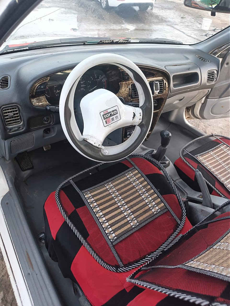 السلام عليكم سياره جاهزه وخير من الله موديل 2000 تخم تاير تبريد جاهزه سياره حلوه كفه مراوس مكاني واسط السعر 42 ***********
