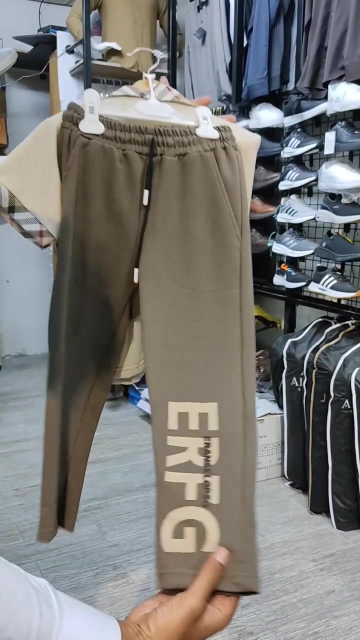 ✨ بـ 10 آلاف بس 😍

👕 تراك ولادي يجنن 🔥

💖 قماشه فول راحة وناعمة 🌿 مناسب لجسم الطفل وخفيف للحركة اليومية

📏 الأعمار المتوفرة: من 6 سنوات إلى 12 سنة

📍 العنوان: بابل - القاسم شارع المقابل صيدلية كمال الجلبي مقابل مجمع شموسة للحاجة ألف

🚚 يوجد توصيل لجميع المحافظات

#أزياء_البراعم #تراك_ولادي #ملابس_أطفال #بابل #تخفيضات


**إذا كنت صاحب هذا الإعلان وتريد حذفه لأي سبب، رجاءا أرسل رسالة إلى الدعم الفني**