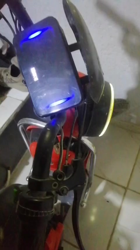 السلام عليكم دراجه شحن للبيع نضيفه وجديده السعر 280وبيه مجال الشراي المكان نجف للاستفسار خاص او واتساب ***********
