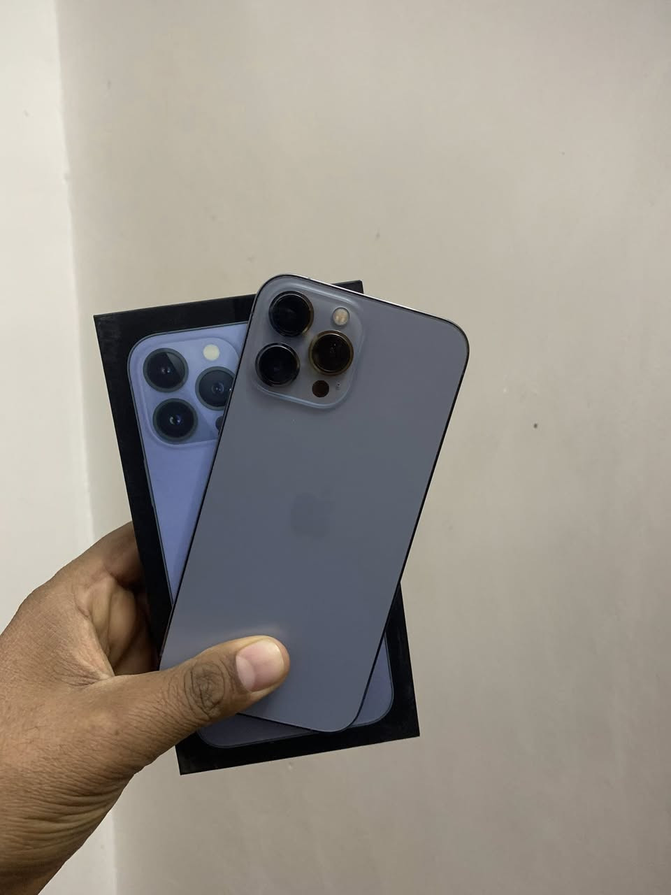 السلام عليكم
آيفونات 13برو ماكس
الأجهزة بيهن قطعه اصليه 
من ابل 
أسعار مناسبه 
كلهن 256 
أسم المحل الموبايل ستور 
الديوانية المهناوية مقابل مخبز ابو مريم 
***********
***********
