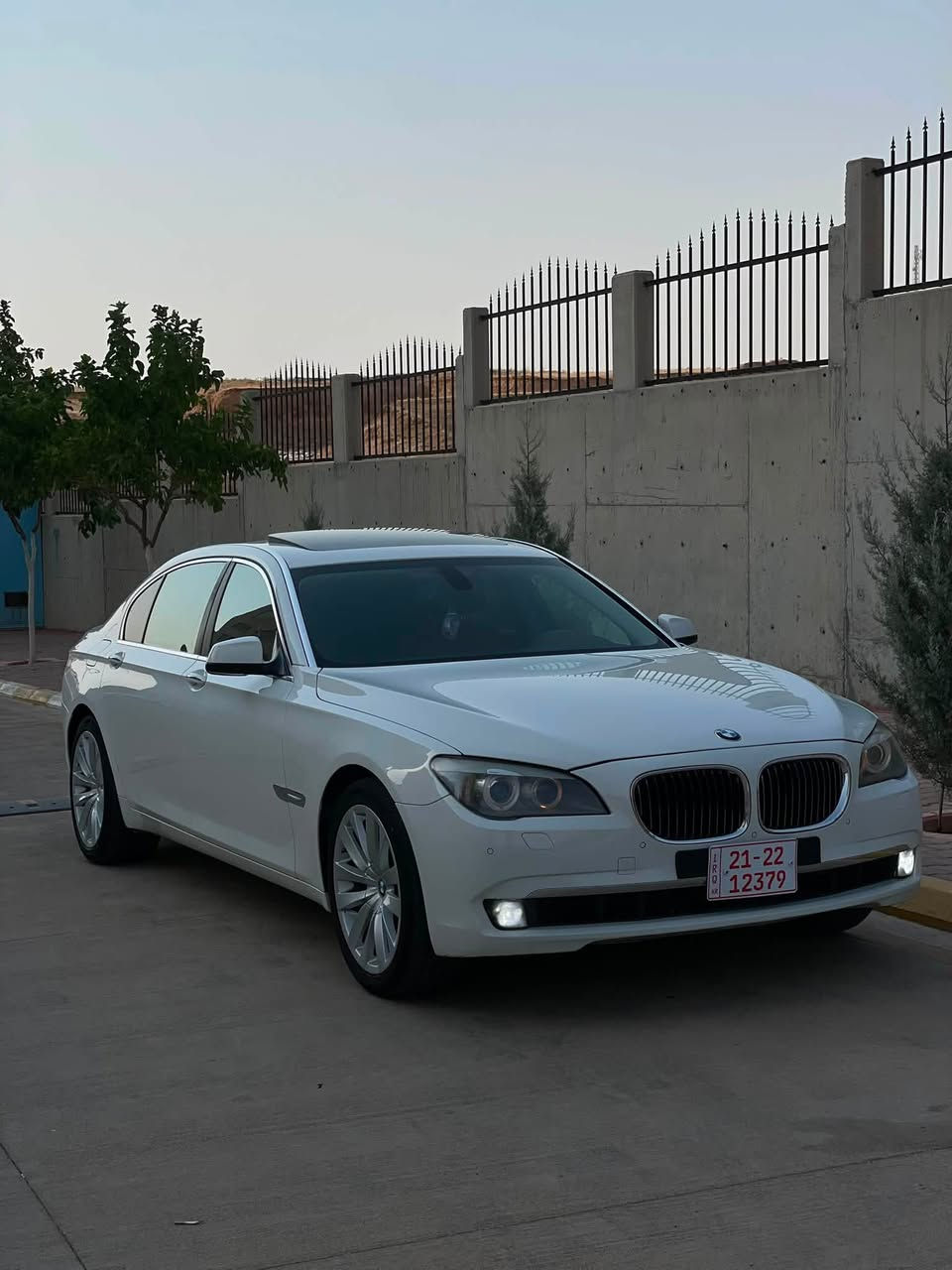 Bmw 2011 740Li N55  ساخ
کلین تایتل ٢ پەڵە بۆیاخی هەیە گێرومەکینە بەشەرت تەقەو رەقە بەشەرت سڵاید گەورە شاشە گەورە هاسەیە ٥ پەردە دەرگا سەحبە سنووق شەفتە ٩٠ گەڵاوو معامەلە مشتەری نیت سەرم مەیەشینە لەگەڵ رێزما…

سلێمانی:::***********
