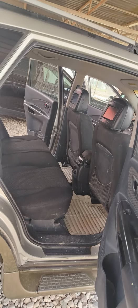 سلام عليكم توكسان للبيع بيه قطع صبغ رقم بغداد ألماني بيع مستعجل ابشده او بيه مجال. *********** اني مكلف بل نشر هذا رقم صاحب السيارةموديل 2009
