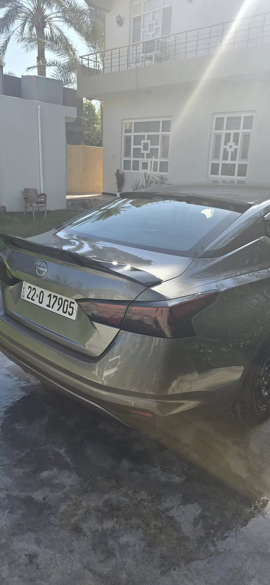 السلام عليكم السياره مراوس موديل 23 ضرر باب خلفي ربع من الباب والدعاميه الاماميه مصبوغه والباقي كفاله كامه ياريت مراوس مكينه 8 تحياتي لجميع
هاذا رقمي ***********
