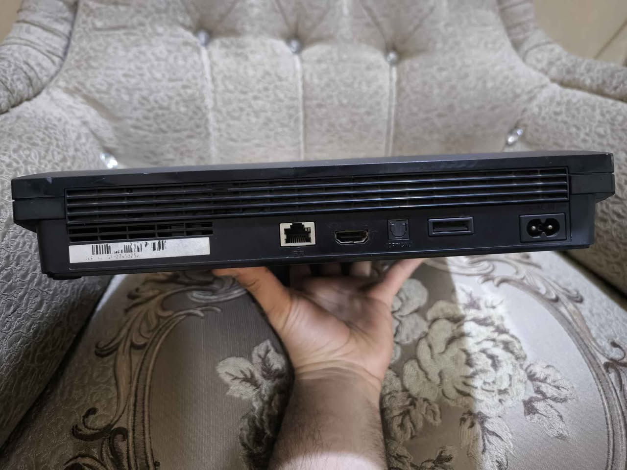 البلي ستيشن 3 نضافه فول بدون اي تصليح يعني ممفتوح الجهاز كفاله عامه باله يابني مهمكر بعده بل لزكه مال ضمان رقمي وتساب وسعر بلي يعجبك *********** بغداد, العراق
