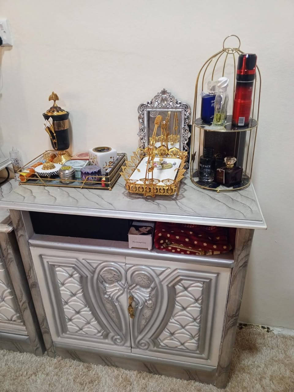 السلام عليكم غرفه اخشاب حطاطه للبيع المكان العبيدي واتساب *********** والخاص مفتحوح
