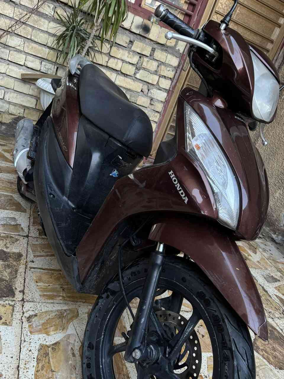 هوندا حديث دراجة كاملة مابيها نقص والمكاتبة موجودة ماخذها 2024/12
سعرها 850 بيها مجال بسيط 
العنوان بغداد الدورة
***********
