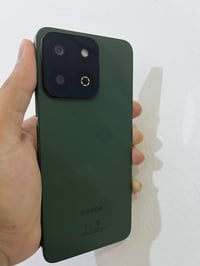 honor x7c  ذاكرة 256 ورام 16  جهاز مستخدم قليل بطارية 6000 بس الخطوط م...