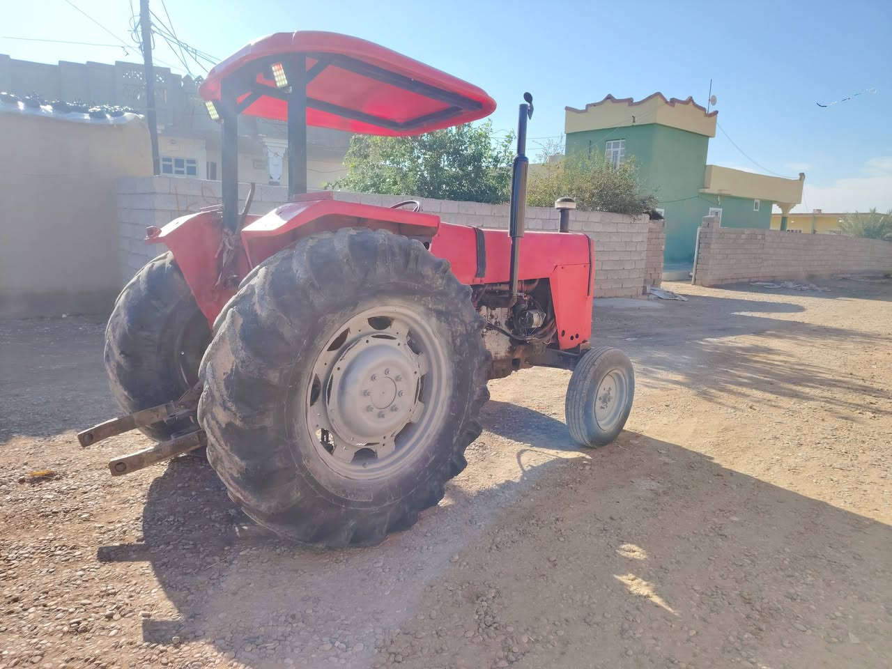 سلام عليكم تركتر فورگسن نگليزي محرك شرط گير بشرط هودرليك شرط كلو شقال مكانه قضاء مخمور سعره 45ورقه بدون رقم گير 3نمره موديل 68محدث 75رقم ***********اسيه ***********
