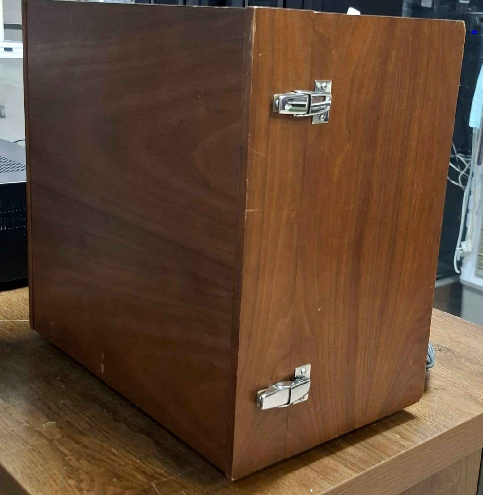 AKAI DECK TAPE X200D
تیب او بكرة اكای
یابان الصنع
اوتو ریفیس . قلاب
انج 7
مع قبق بلادی
نظیف و شغال 
سعر / 225  الف 
مكانی اربیل 
توصیل موجود


**إذا كنت صاحب هذا الإعلان وتريد حذفه لأي سبب، رجاءا أرسل رسالة إلى الدعم الفني**