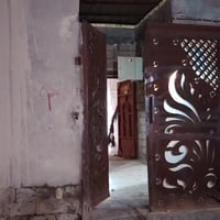 مشتمل • منطقة التضحية • شارع العيادة