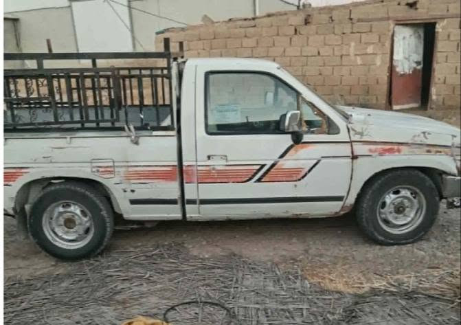 السلام عليكم داستن للبيع موديل 89 كير بشرط محرك بشرط اكسل بشرط والكشر جدام العين عنوان ديالئ للستفسار ***********
