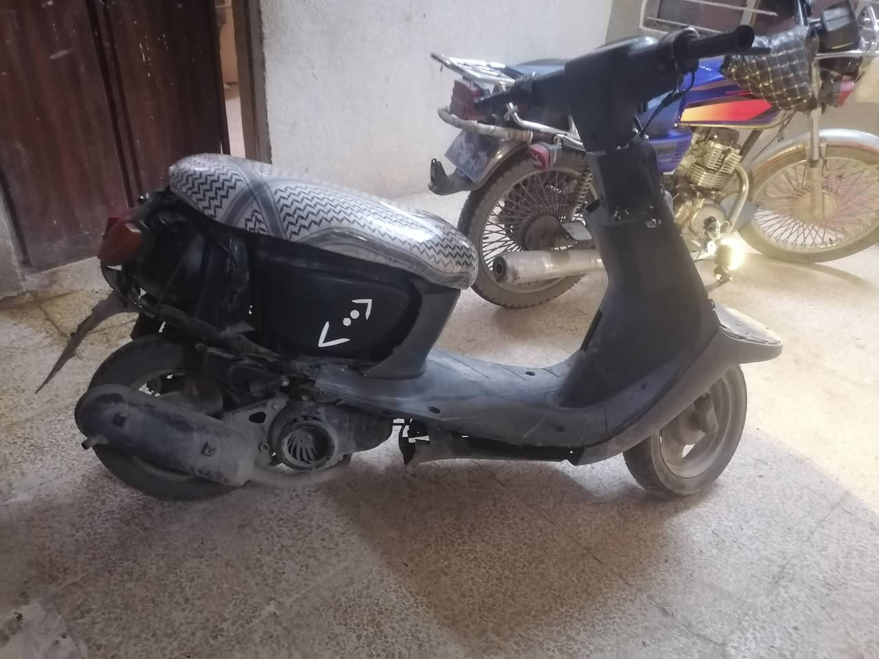 شرط هندر واحد يشتغل
شاصي شرط مامكسور 
لايت بومه عالي 🦉
هورن شغال
شرط ما تسمعلو صوت
بس يعوزو درع امامي

سعر ١٤٠وبي مجال


**إذا كنت صاحب هذا الإعلان وتريد حذفه لأي سبب، رجاءا أرسل رسالة إلى الدعم الفني**