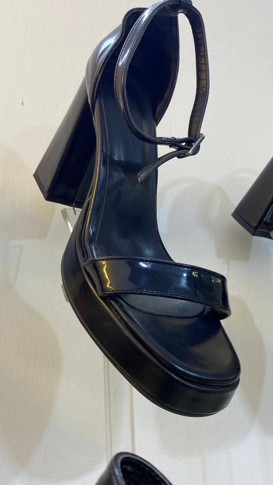 تخفيضات السعر 10 الاف
الالوان المعروضه فقط 
لمعرفه القياسات ارسال صوره الموديل
@أبرز المعجبين


**إذا كنت صاحب هذا الإعلان وتريد حذفه لأي سبب، رجاءا أرسل رسالة إلى الدعم الفني**