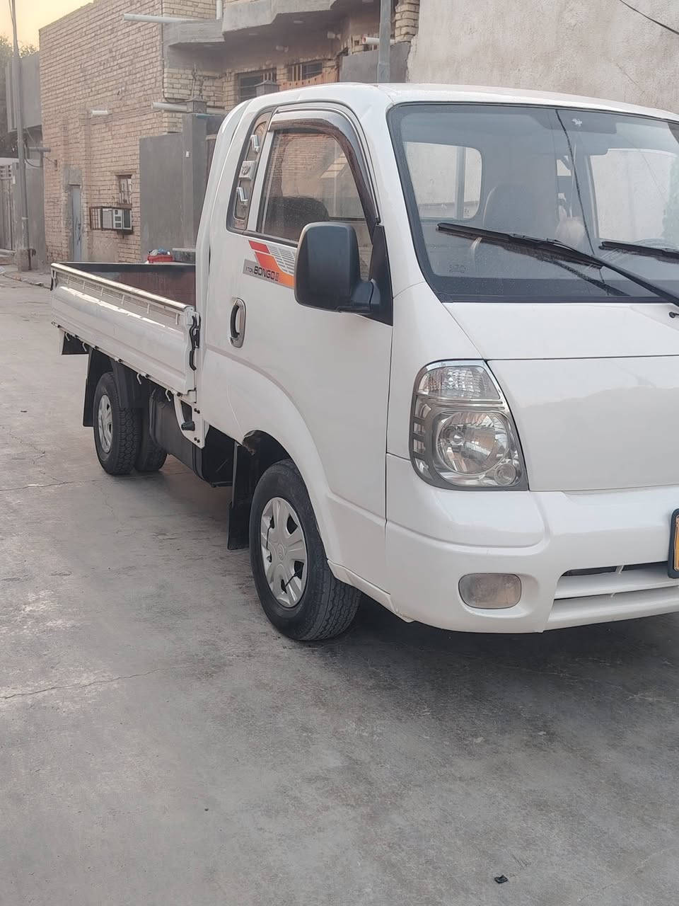 سلام عليكم ورحمة الله وبركاتة كيه حمل موديل 2011 رقم واسط بسمي تحويل مباشر  بل خدمه تخم تاير جديد مكينه هستوني مجفتها جديده كير شاصي رقم شاصي كله مكفول سياره جاهزه كبل لشارع مكاني واسط نعمانيه االسعر 88 وبيها مجال قليل ***********
