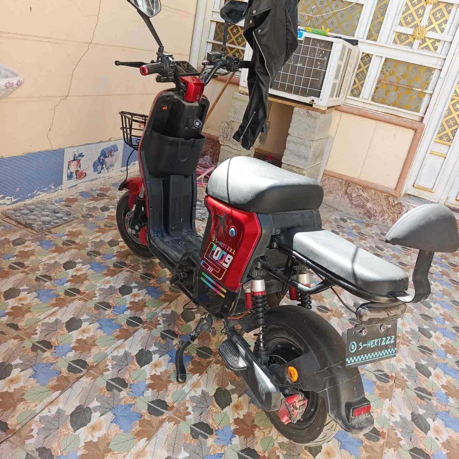 سلام عليكم درجة شحن للبيع موديل 25 البطريات جدد مستخدمه شهرين بيه سويجين بصمتين السعر 400بيه مجال الرقم الهاتف ***********العنوان بعقوبه
