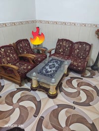 تخم • ميز