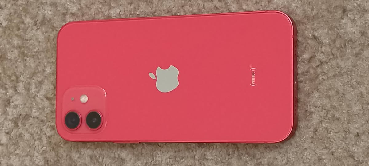 سلام عليكم ايفون 12 عادي ذاكره 128 بطاريه 93 لون احمر شرق أوسط نموذج M  بس فيس إيدي واكف موقع بغداد العبيدي رقم واتساب(***********)  متواجد السعر (300)
