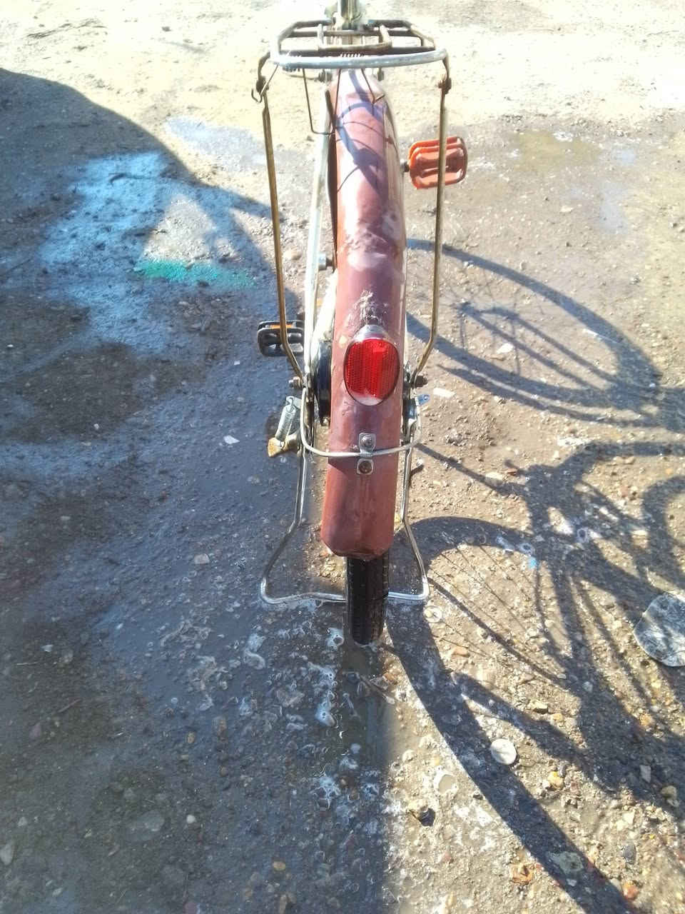 السلام عليكم بايسكل للبيع حجم 26 بناتي نضيف العنوان بغداد البياع الشرطة الخامسة السعر 35 وبيه مجال 
***********
