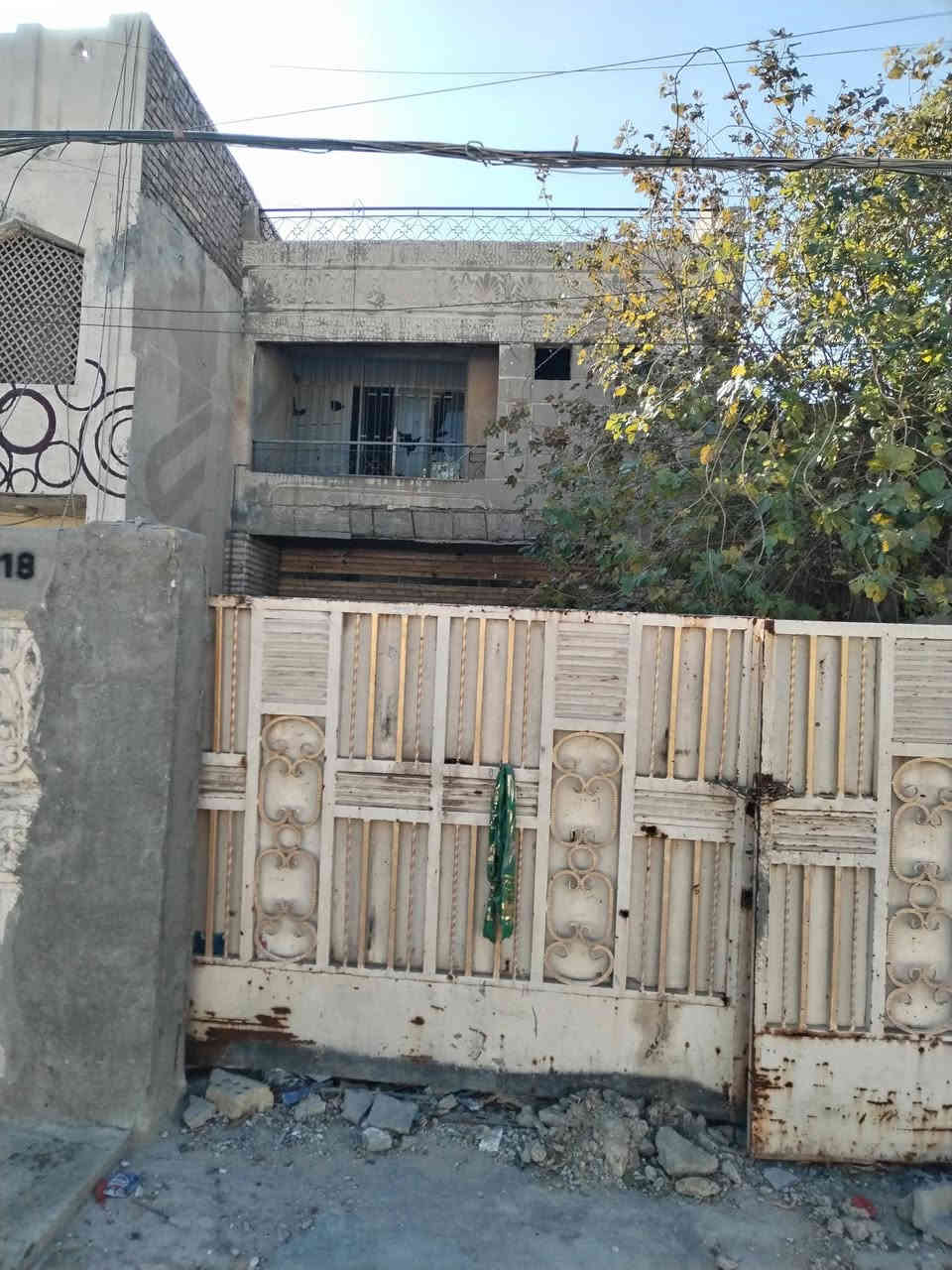 بيت للبيع ١٥٠ واجه ٦ نزال ٢٥ سند وحده طابو صرف شارع عريض ٢٠ جامع الكبيسي شرطة الخامسة مكان مميز *********** يوجد وتساب
