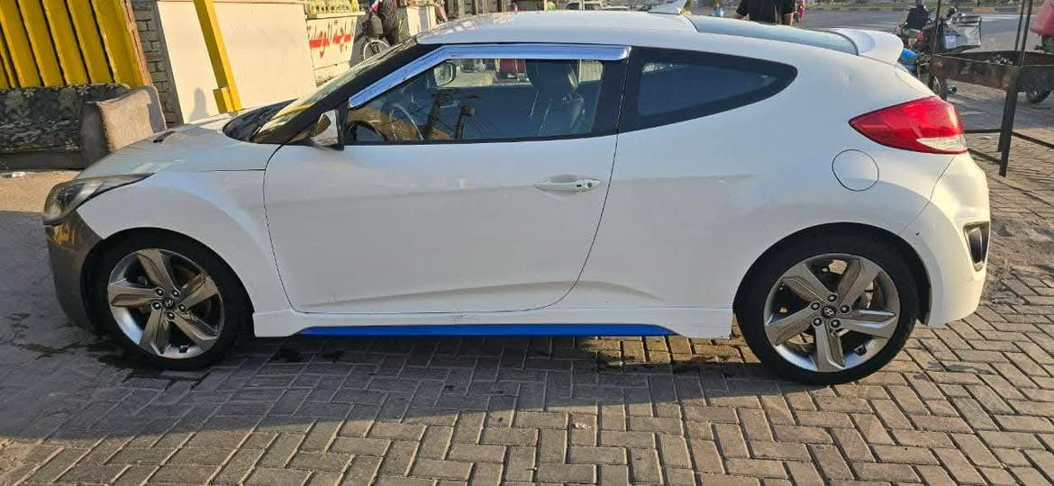 فولستر موديل ٢٠١٣
رقم بغداد مشروع وطني 
هزه جديده
وارد امريكي بيها بس البنيد صبغ وشبر بالجاملغ فقط 
باقي السياره كفاله
مكينه تيربو جاهزه
كير مكفول 
صدر جديد قبل يومين شديته 
تخم تاير جديد
 السياره بصمه جلد بس بانوراما ماكو 
عارضها ب 82 وبيها مجال 
مكان السياره بالمدينة داخل  
***********
