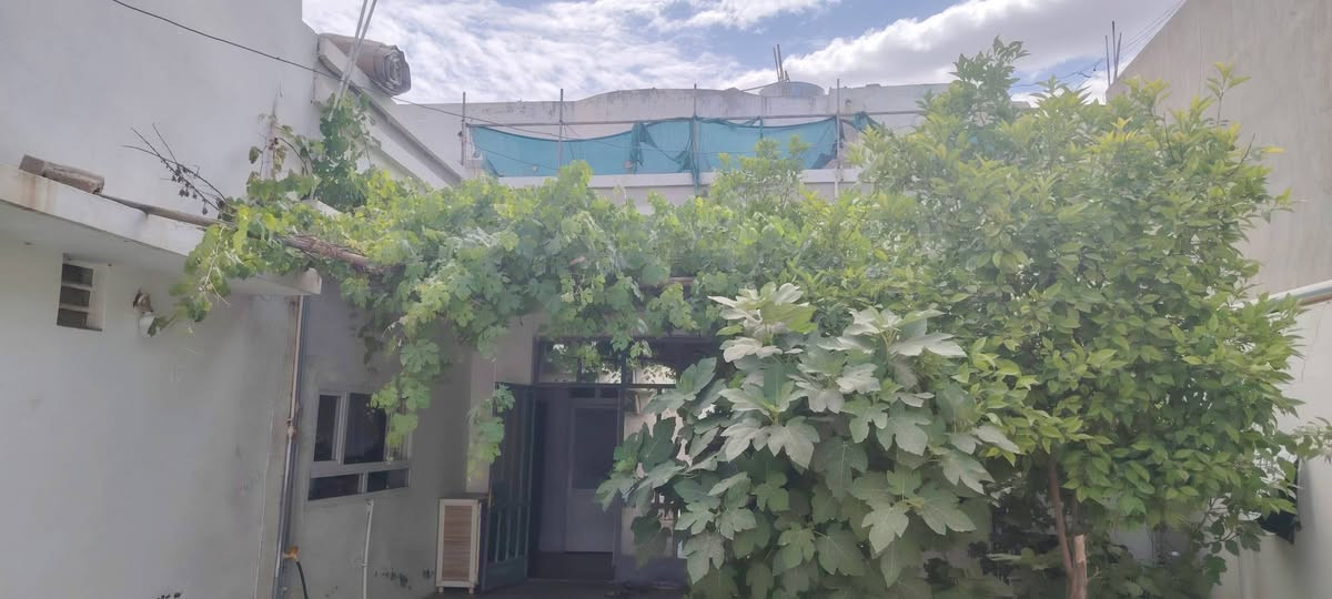 رقم إعلان ٢٠٤٦
نوع عقار رقم زراعي
دار للبيع٢٨٠متر طابقين ٣محلات تجاري مقابل مول ديار  على شارع عام سف مجمع هونر مكان كلش حلو
يتكون غرفتين نوم
استقبال
مطبخ
صحيات
كراج سياره
طابق الثاني غرفتين
َطبخ
صحيات
للاستفسار
***********واتساب
***********فايبر
عقارات گوڵا ن فی کرکوک
