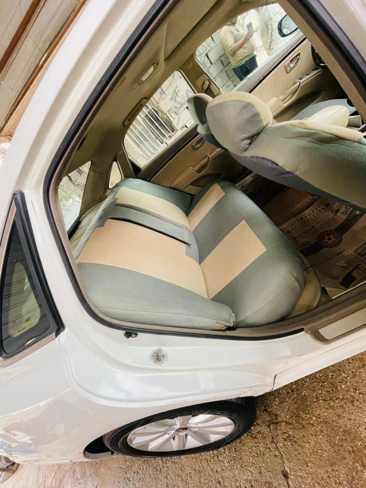 السلام عليكم
هونداي ازيره شركه الكاصد 
2009   مكينه 3300 
بيه قطعتين 
السعر 105 و بيها مجال 
للستفسار ***********
