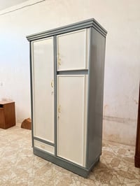 حسين سعيد • اثاث حديث