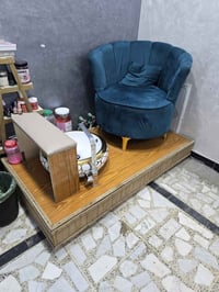 بدكير شغل نجار مو سوكي يعني لو وزن ٢٠٠ تصعد عليه مراح ينكسر نظيف كلش ك...