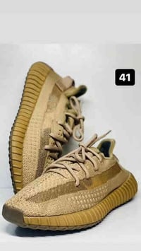 احذيه اوربيه فلس ونص تصفيه اخر قطع اكو احذيه سعر 15 واكو سعر 20  رقم ا...