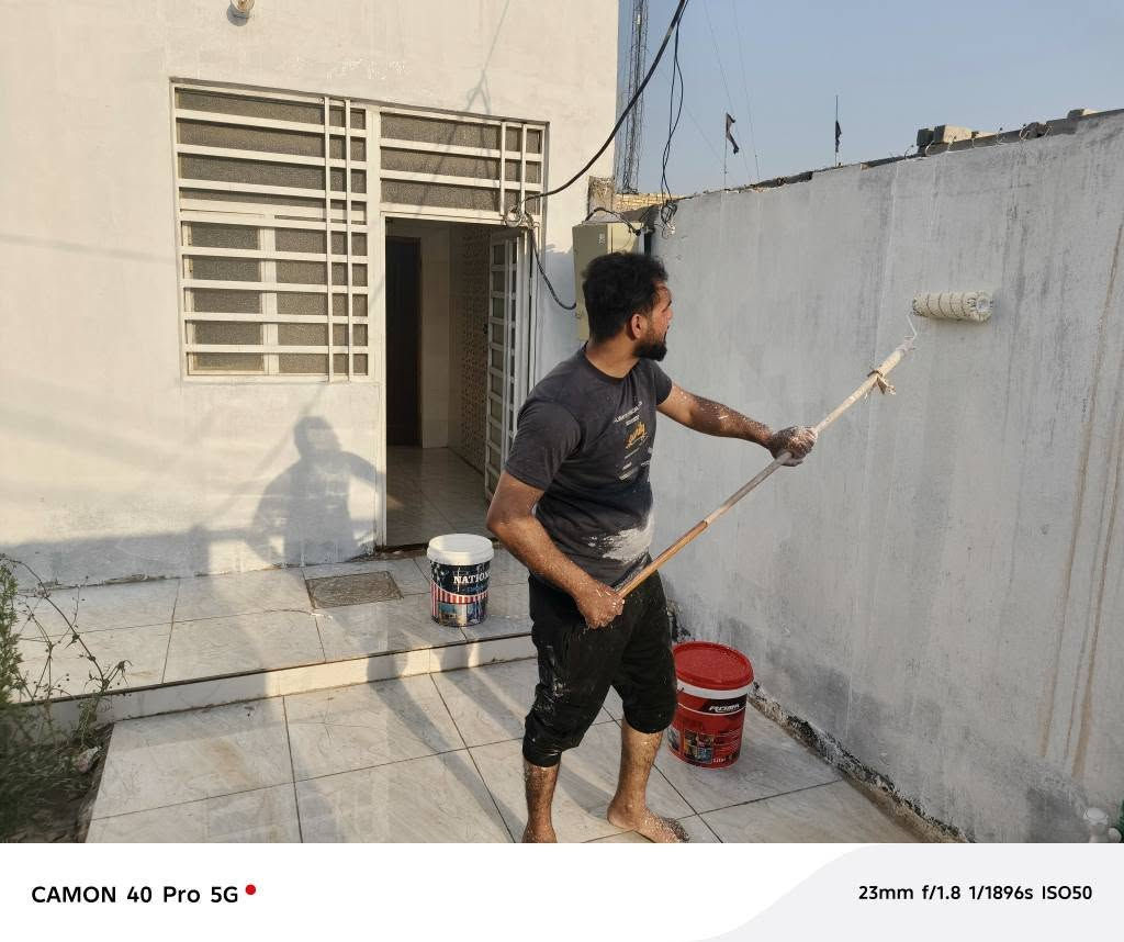 دار للبيع مساحه١٢٠ متر يحتوي على غرفه اصاله ومطبخ وحديقه وكراج وصحيات داخليه وخارجية عنوان طريق كربلاء عمود ١٣٠ سعر ٣٢ ولي مجال  للاستفسار تصل على الارقام ***********
*********** النجف, العراق
