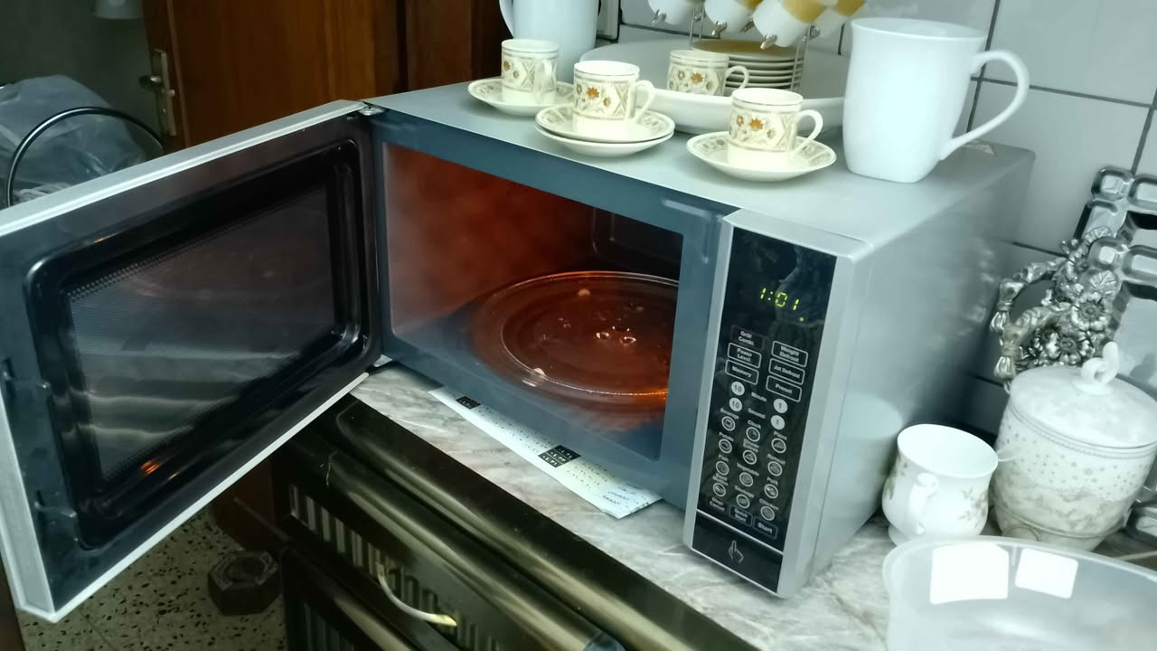 ميكروويف Gosonik بعده جديد مستعمل قليل اشتريته ب125صارله شهر يمي شرط
الصحه سعر 75 رقمي *********** كركوك, العراق
