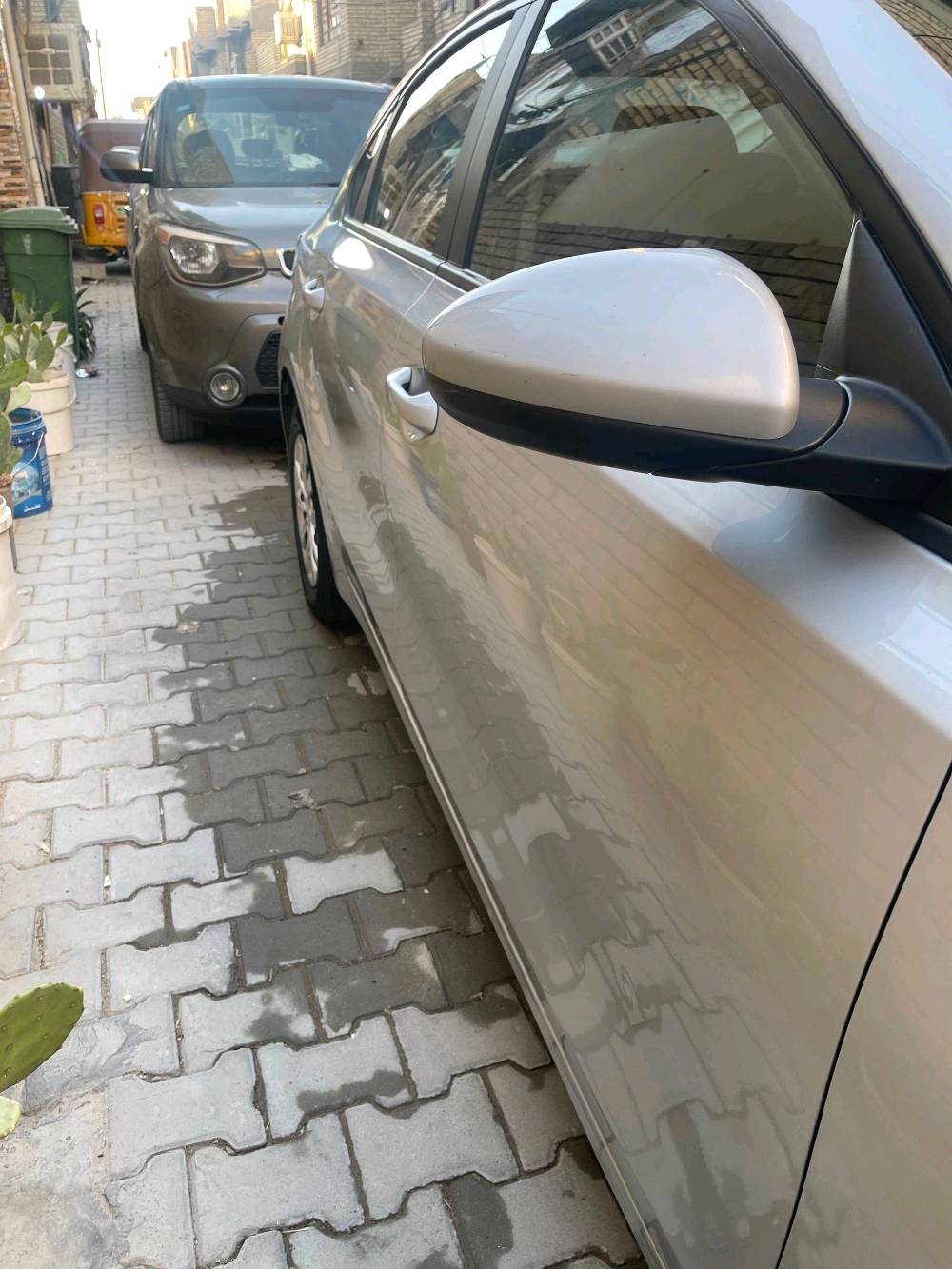 كيا سيراتو 2023
سيراتو 2023
 محرك 1600 
مكفولة سيارة كير محرك صدر تبريد
مابيها قطرة صبغ ومكفول فتح وتبديل
سونار مرفق بلمنشور
ماشيه 124 
مواصفات شاشة اصليه كار بلي
منضومة زنون اصليه شادها
حساس خلفي
كامرة خلفيه
سيارة مداريها دهن اصلي مابيها نقص برغي
مكاني بغداد الشعلة
***********
سيارة باسمي ابيع عقد مروري تحويل
 رايدها 150 وبيها مجال بسيط