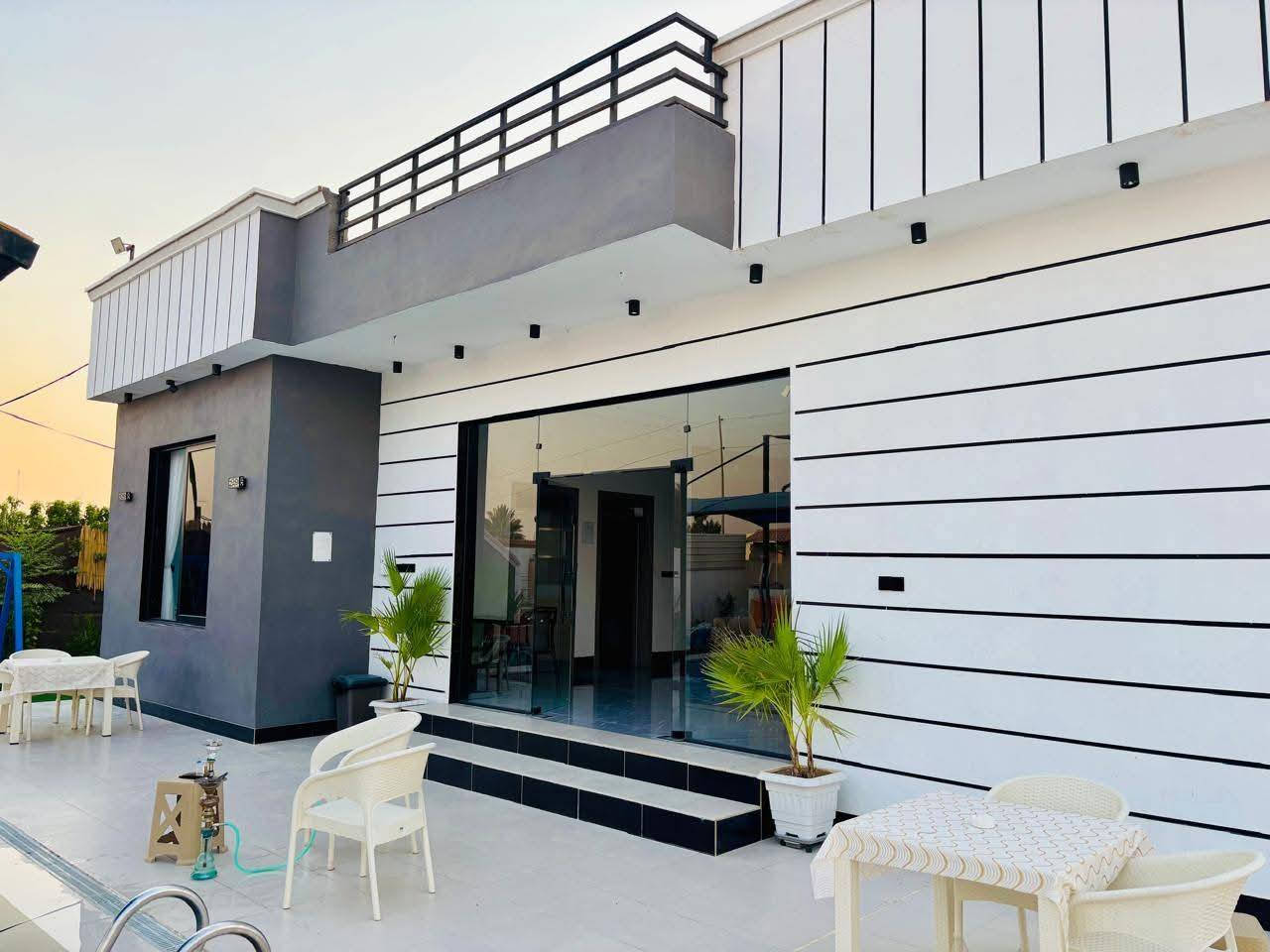 منتجع رايسون الترفيهي
***********

المزرعة موثقة في تطبيق اجرلي

وتطبيق مزارع وشاليهات بلد

إحجز مزرعتك وتمتع بالخصوصية التامَّة 🥰

يتوفرُ جميعُ الخدمات التي تخطرُ على بالكم مع أجواءِ الطبيعةِ الخلابةِ الساحره 😎

مميزاتُ منتجع رايسون

1. مساحة المنتجع  (( 1500)) متر 

2.التيار الكهربائي على مدار 24 ساعةٍ كاملة

 دون إنقطاع ويتوفرُ فيه مولدة كهربائية 

تعملُ بنظام التشغيل الأوتوماتيكي ☺️

3.مسبح خاص للأطفال 👧 👦 

4.مسبح خاص للكبار حجم 10 في 6متر 

5.يحتوي منتجعنا على ألعابٍ للكبار 

(( منضدة 🏓  +بلي+ فيشة+ بليارد  ))

6.صالة كبيرة مؤثثة ومكيفة +
 
غرفة نوم عدد2 مؤثثة  + مطبخ مؤثث كامل  

7.جلساتٌ خارجية 
 

8.مكانٌ مخصص للشواء مجهز بجميع الإحتياجات الخاصة لذلك 😍

9.مجموعة صحيات داخلية وخارجية متكاملة 

10.تتوفر سماعة داخلية دي جي 🎵

11.علماً يتم تعقيم المكان بشكلٍ كامل بعد كل إستخدام 😷 

إحجز  إسبح 🏊 إشوي 🐟 وإقض أحلى وأمتع الأوقات مع عائلتك في أجواءٍ صيفية جميلة 

#العنوان_صلاح_الدين_قضاء_بلد.. 

للحجز والإستفسار
 
الاتصال على الارقام التالية

***********

 او مراسلتنا الواتساب

أهلا وسهلا بكم منتجع رايسون الترفيهي

نستقبل العوائل  والشباب
