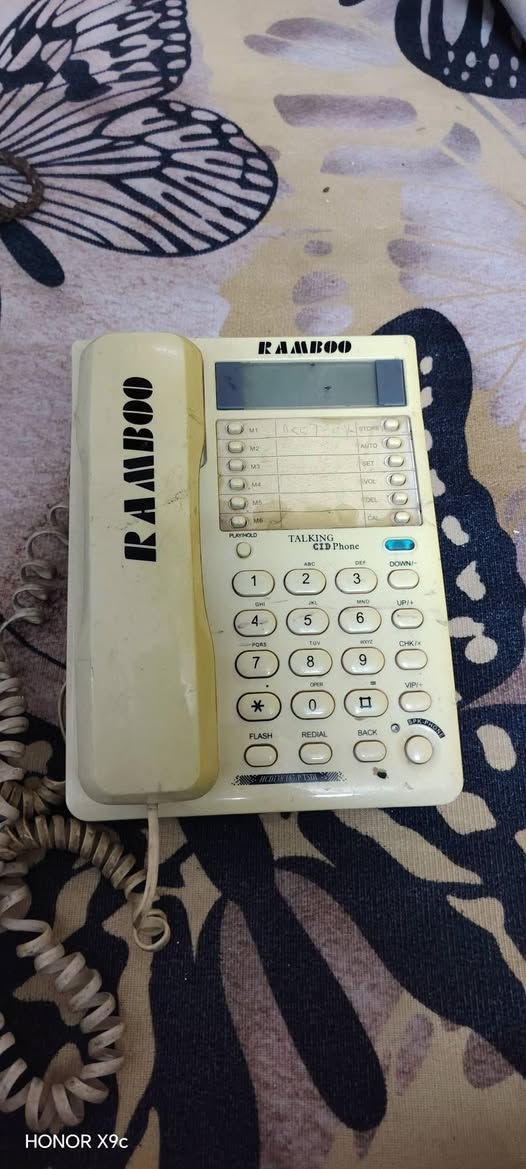 سلام عليكم تليفونات ارضيه قديمه طيني سعر وبل عافيه


**إذا كنت صاحب هذا الإعلان وتريد حذفه لأي سبب، رجاءا أرسل رسالة إلى الدعم الفني**