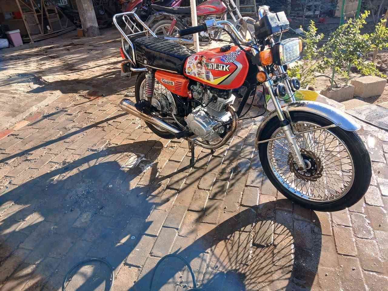 للبيع دراجه اربعه كير سونك مديل 22 أوراق شلعه معدل فول كهربايته شغاله السعر 360 مكاني كربلاء سيد الوصياء الاستفسار  ***********
