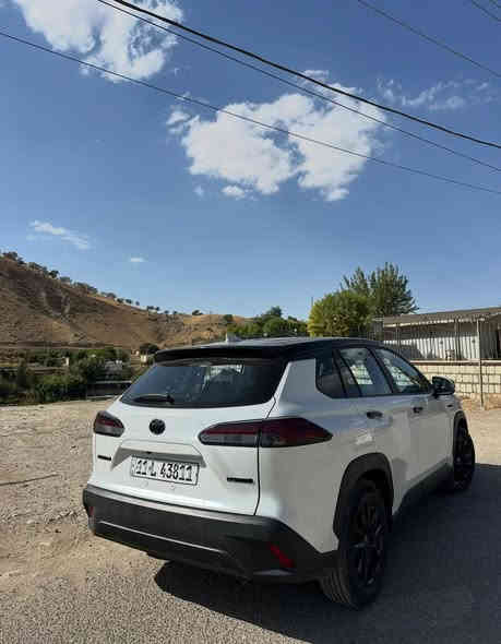 كورلا كروز للبيع موديلا ٢٠٢٤ هايبرد ماشية ٣٦ الف فول مواصفات استيراد شركة القلم كشنات وجنطة كهرباء وباقي المواصفات المعروفة سعرها ٢٥ مليون ضررها موضح بلصور باسمي مكان السيارة بغداد السيدية ***********
