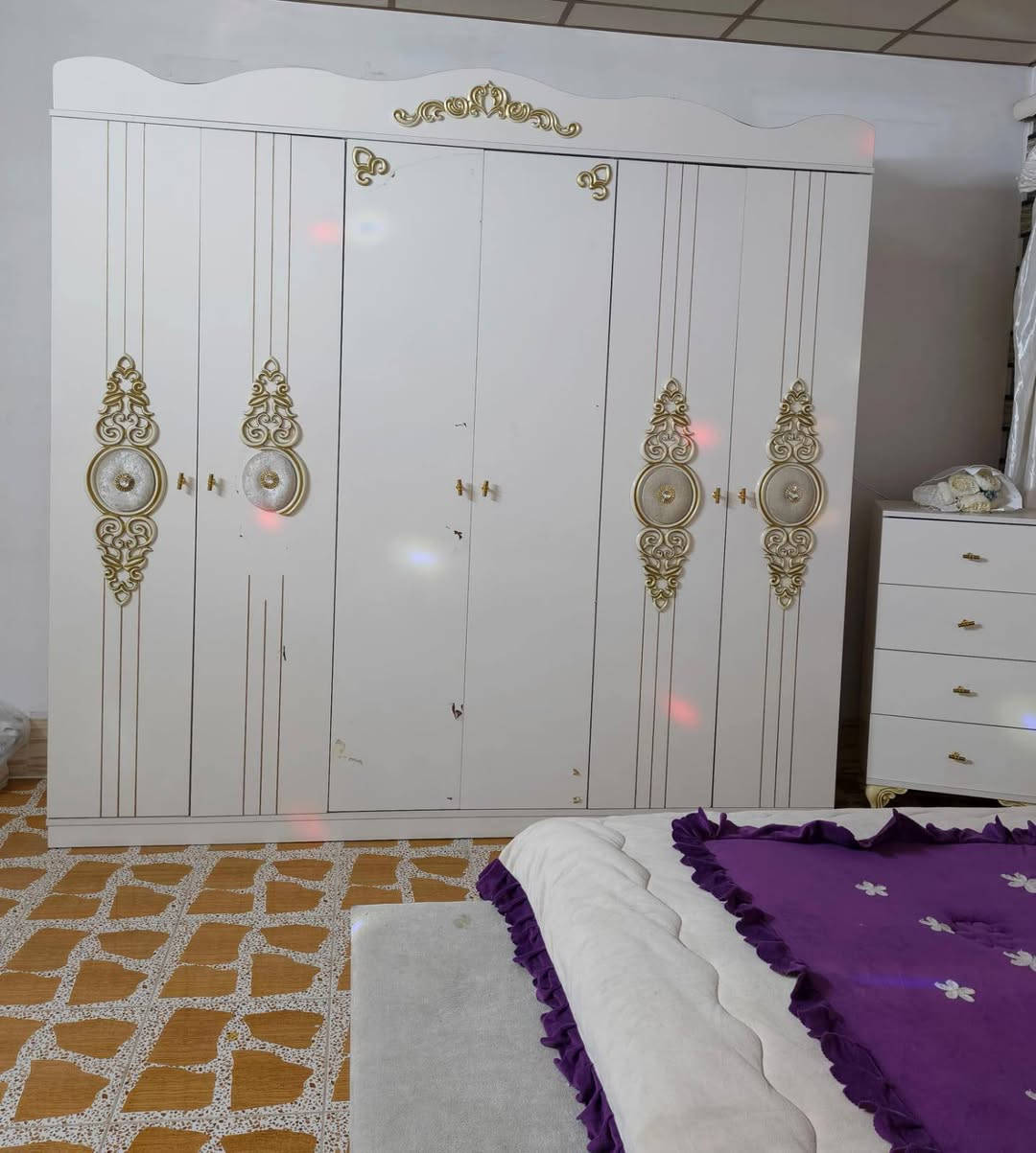 غرفة نوم 9قطع للبيع 350
***********
