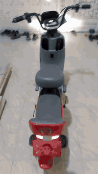 دراجه شحن للبيع  عوزه بس شاحنه شغاله كله ب300وبيه مجال رقمي 0783410148...