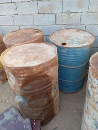 مكلف بالنشر  براميل   مستعملات للبيع  يستخدمن لسكلات البناء  السعر ١٠ ...