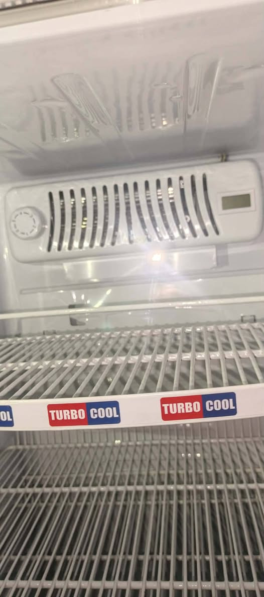 السلام عليكم ورحمة الله وبركاته 
 براد اخو الجديد مستخدم استخدام بسيط لمدة شهرين وفقط على الوطني حتى الماطور ما يستهلك حجم 20قدم كبير ضمان السعر 470 والتوصيل مجاني لمكان عملك بعد الشراء 
***********
