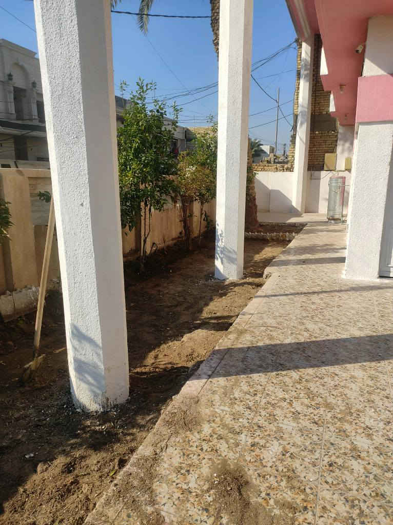 بيت للايجار مساحة ٤٠٠ متر 
العنوان كفاءات مقابل سيد هاشم 
للاستفسار *********** دهل اوران, واسط
