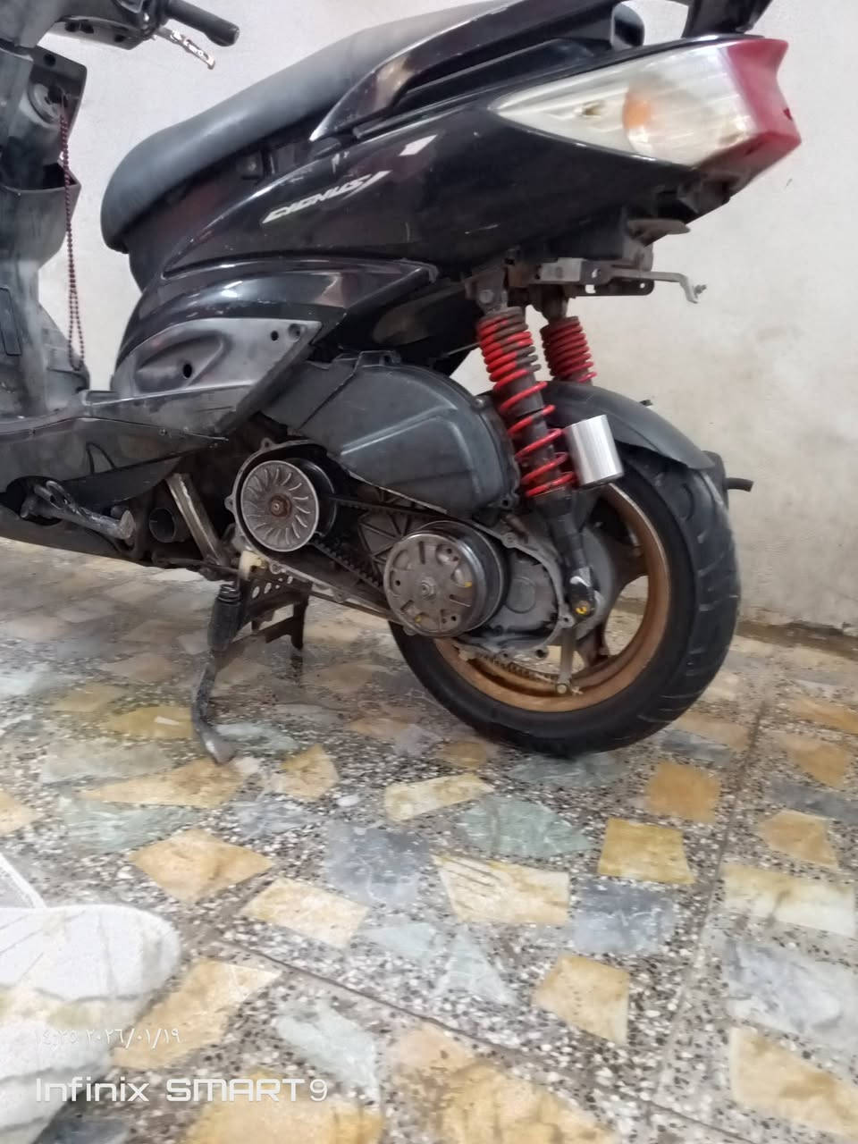 سلام عليكم البيع دراجة سكنس فحل مزود تزويد بلادي الدراجة كلجات رياضي كابريدتر بلادي سلف بلادي كهربايات كلة شغال مابيه اي نغص الدراجة شلعة ومعدل رون 10مكاني بغداد البلديات رقم الهادف *********** نتصال بيك اخير وتتدل
