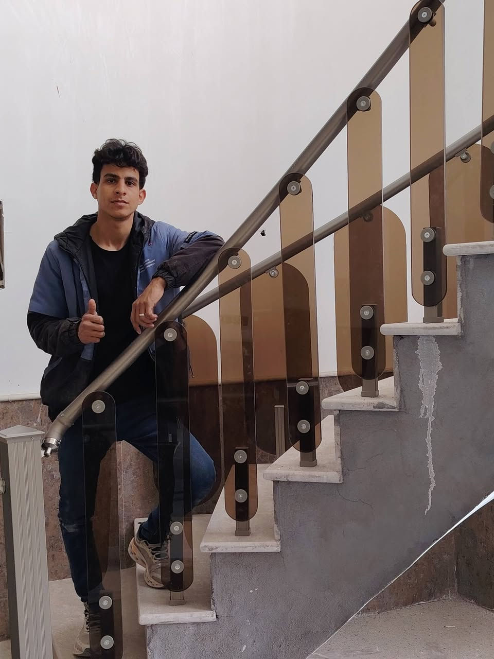 معمل علي للالمنيوم  
المسيب حي المصطفى مقابل معمل الحرير
***********
