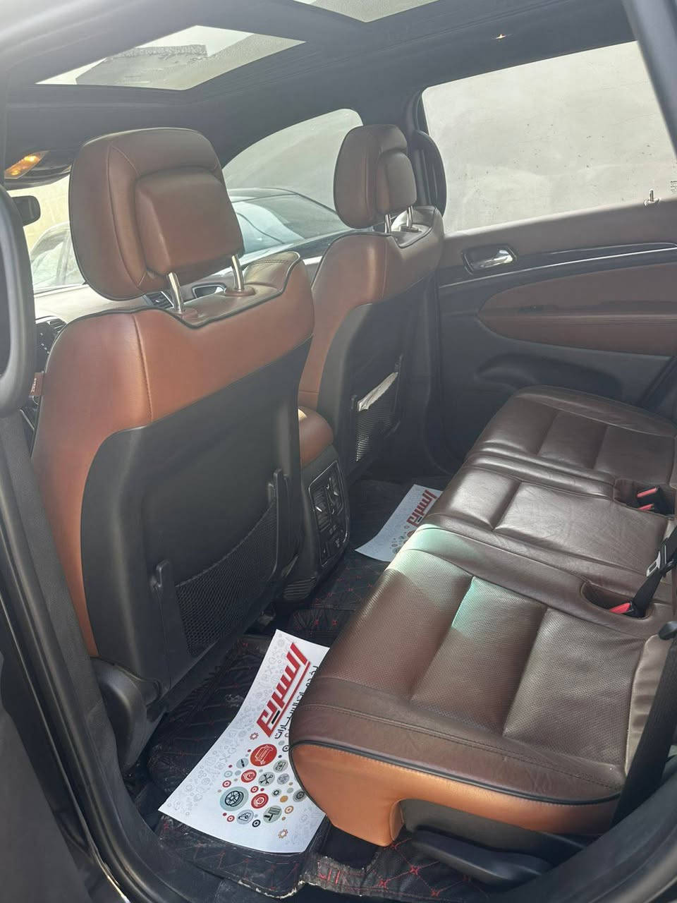 السلام عليكم ( مكلف بالنشر )
جيب لاريدو امريكي موديل 2021 ليمتد فول
حادثها بنيد وجاملغات ثنين 
فقط شاصي ايمن بي تصليح
كير و محرك خير من الله 
محرك 3.6L 
رقم اربيل تحويل مباشر 
رقم الهاتف : *********** يوجود واتساب
