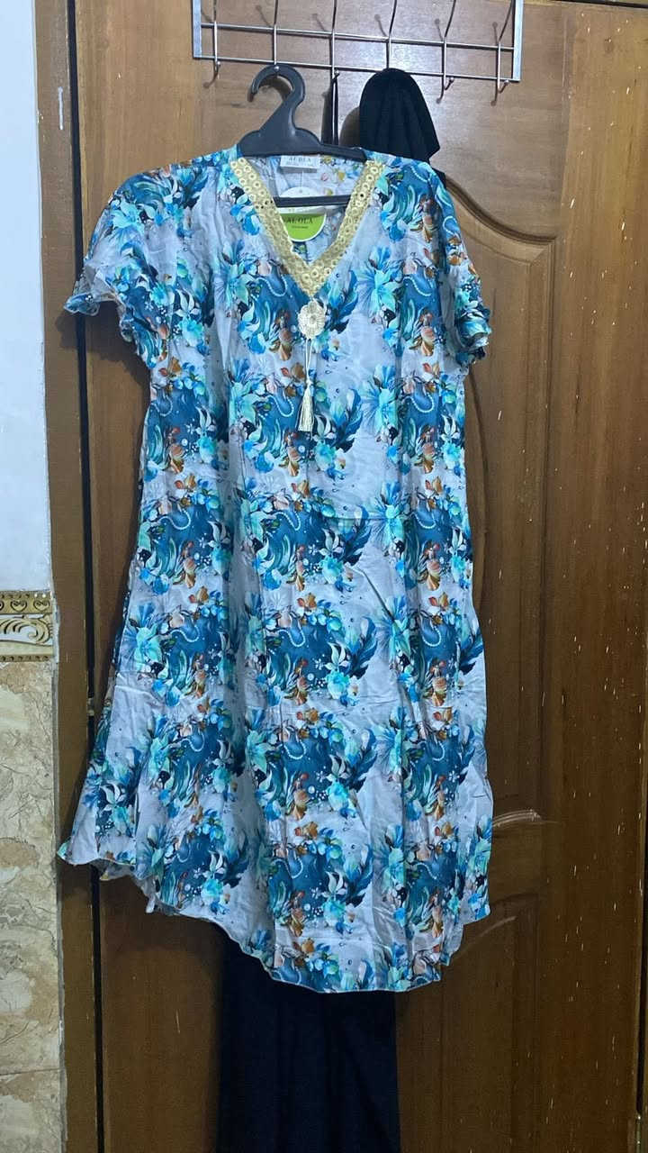 دشداشات جديدة اخر قطع السعر 5
العنوان الشعب حي التجار.


**إذا كنت صاحب هذا الإعلان وتريد حذفه لأي سبب، رجاءا أرسل رسالة إلى الدعم الفني**