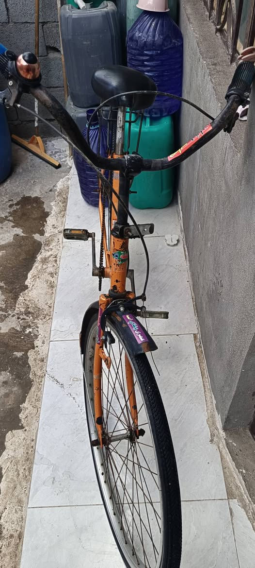 سلام عليكم شباب بايسكلات للبيع الشراي يخابر السعر الاحمر ب65والبرتقالي 50 ***********رقم تلفون
