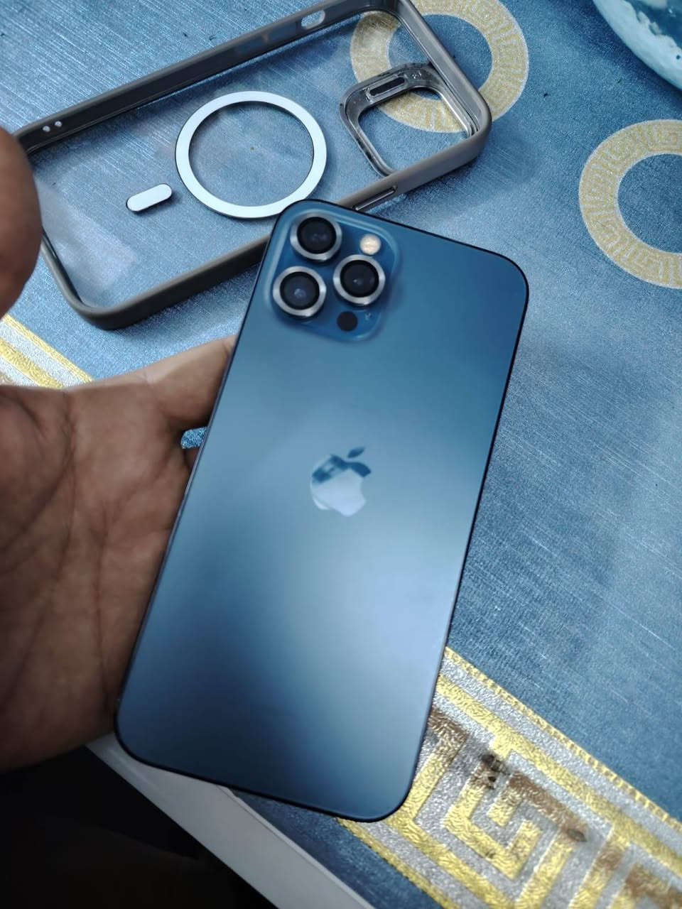 ايفون 12 برو ماكس  ذاكره 256 مبدل شاشه وبطاريه اصليات  فقط فيس ايدي واكف الجهاز شحن كامرات صوت  وايفاي كله شغال  
السعر 350 الف بي مجال بسيط 
بغداد السيديه
***********
