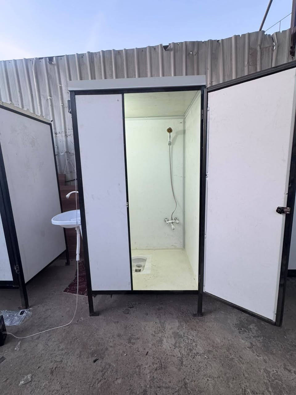 حمام تواليت مشترك 120×100
بي في سي بنل
شغل درجه اولى الارضيه مطليه ايبوكسي 
ماسس ماء وكهرباء
السعر 410
االعنوان بغداد النهضه 
او بغداد العبيدي ويتوفر توصيل لكافه المحافضات 
***********
***********
