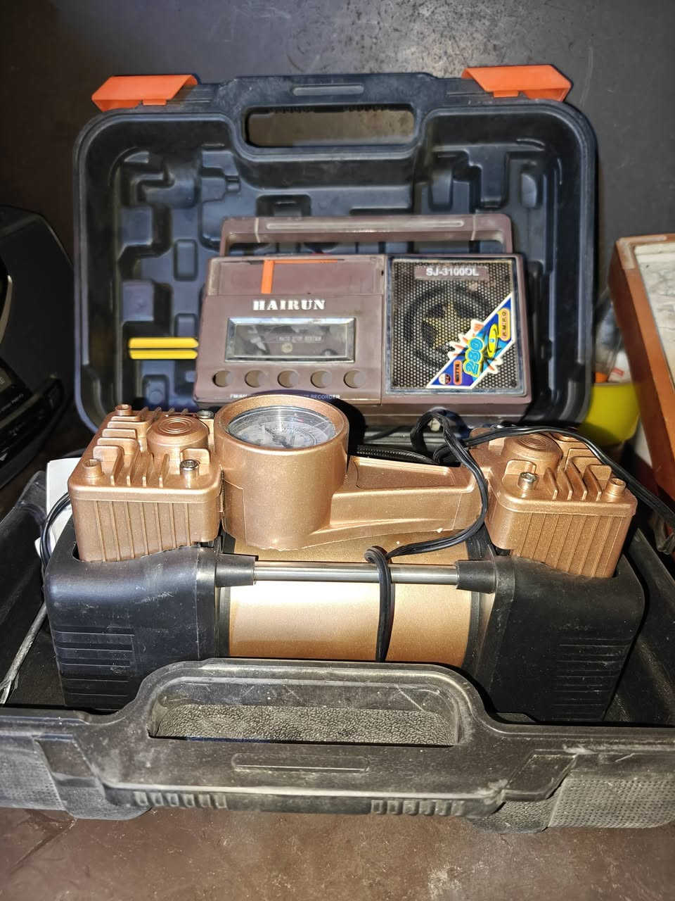 مسجل شغال بس متروك مع 50 شريط كاسيت مشكل أغاني محاضرات لطميات 
ومنفخ مال اطارات سياره وراديو صغير 2 ابيع هل موجود راديوات سعرهن كلهن شلع ابيع شلع 100 الف مكاني بغداد جميله أي استفسار مراسلتي على الخاص


**إذا كنت صاحب هذا الإعلان وتريد حذفه لأي سبب، رجاءا أرسل رسالة إلى الدعم الفني**